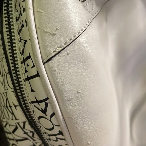 Leather backpack. - Picture 5 of 5